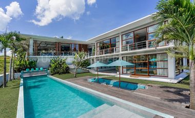 Modern Luxury 5 Bedroom Villa with Beautiful Rice Field View