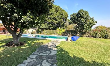 VENTA DE HERMOSA CASA DE 4,000 MTS DE TERRENO EN ZONA RESIDENCIAL DE CUERNAVACA