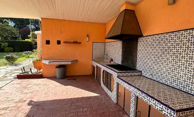 VENTA DE HERMOSA CASA DE 4,000 MTS DE TERRENO EN ZONA RESIDENCIAL DE CUERNAVACA