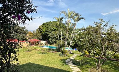 VENTA DE HERMOSA CASA DE 4,000 MTS DE TERRENO EN ZONA RESIDENCIAL DE CUERNAVACA