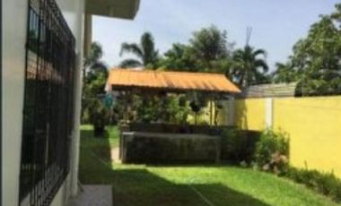 Big Bungalow House With Big Garden and Spacious Parking Lot in Tarlac City
