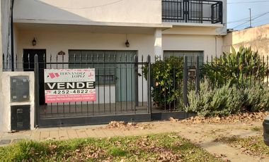 EXCELENTE OPORTUNIDAD QUILMES OESTE PH AMPLIO EXC ESTADO