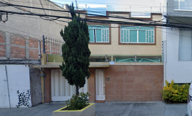Bonita Casa de Remate Bancario en Portales Norte, Benito Juárez.