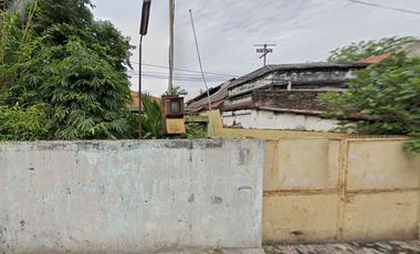 Dijual Rumah Usaha Dekat Pelabuhan Perak di Pesapen Kali Surabaya