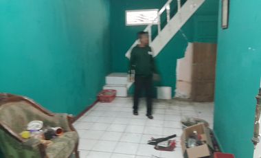 Rumah Hook 2 Lantai Dekat Pasar Lama Serang