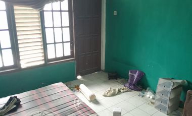Rumah Hook 2 Lantai Dekat Pasar Lama Serang