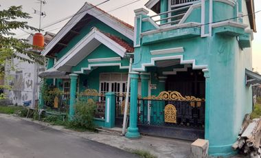 Rumah Hook 2 Lantai Dekat Pasar Lama Serang