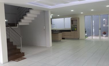 VENTA CASA VISTA PANORAMICA LOMAS VERDES 6TA SECCION
