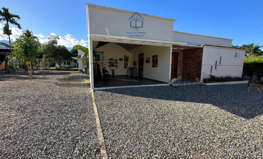 Casa campestre en parcelación con un increíble terreno