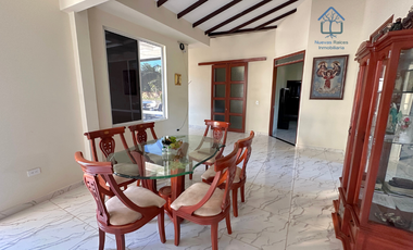 Casa campestre en parcelación con un increíble terreno