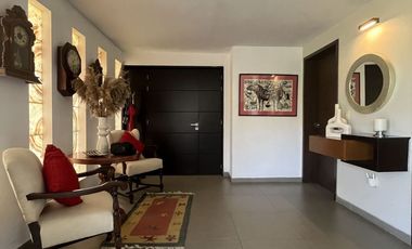 CASA EN VENTA EN LAS CAÑADAS