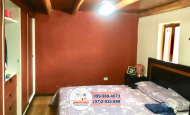 De Venta Hermosa Casa Remodelada con Área Verde, Challuabamba C1025