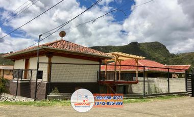 De Venta Hermosa Casa Remodelada con Área Verde, Challuabamba C1025