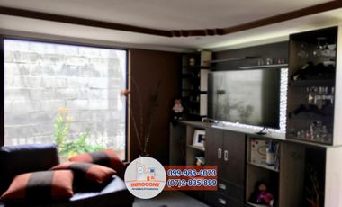 De Venta Hermosa Casa Remodelada con Área Verde, Challuabamba C1025