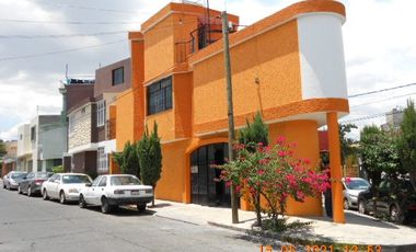 Rento local Comercial de 55m2, en Col. Erendira, en Esquina.