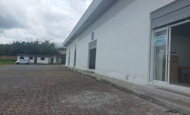 DE OPORTUNIDAD VENTA O ARRIENDO BODEGAS COMERCIALES EN YARUQUI SOBRE LA E-35