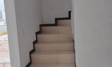 Renta Privada casa Nueva   servicios Arcos del Poniente Garcia N.L.