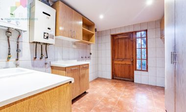 Venta amplia y luminosa casa en Príncipe de Gales La Reina