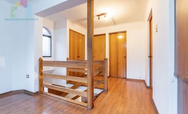 Venta amplia y luminosa casa en Príncipe de Gales La Reina