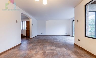 Venta amplia y luminosa casa en Príncipe de Gales La Reina