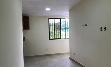 Departamento de alquiler en Mucho Lote 2, 3 dormitorios, patio.