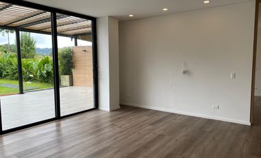 PR16909 Apartamento en arriendo en el sector Alto de las Palmas, Envigado