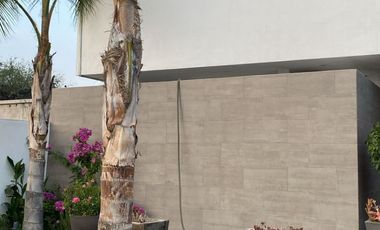 CASA MODERNA EN EL ENCINO CON ROOF GARDEN $4,090,000 CAMBIO ADMINISTRATIVO , BUEN LUGAR PARA SU RETIRO