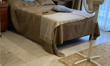 CASA MODERNA EN EL ENCINO CON ROOF GARDEN $4,090,000 CAMBIO ADMINISTRATIVO , BUEN LUGAR PARA SU RETIRO