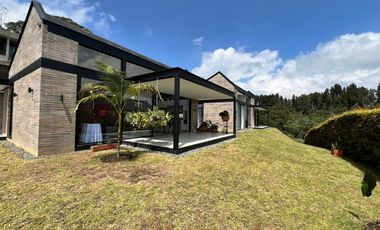 PR20873 Casa en arriendo en el sector Altos de Palmas