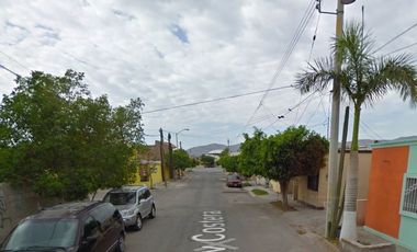 Hermosa y amplia casa en remate en Villas de la Hacienda, Torreón, Coahuila!