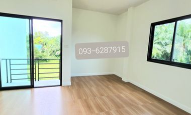 Townhouse for sale, Kulsiri Tr Selling a location on the main road of Trang. House for sale at Na Bin Yard, Trang