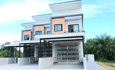 Townhouse for sale, Kulsiri Tr Selling a location on the main road of Trang. House for sale at Na Bin Yard, Trang
