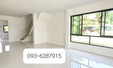 Townhouse for sale, Kulsiri Tr Selling a location on the main road of Trang. House for sale at Na Bin Yard, Trang