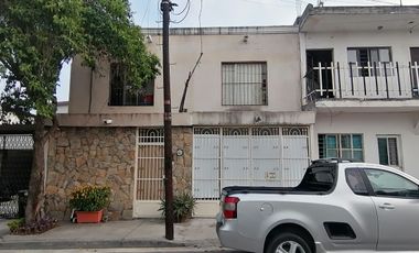 Rento casa en Laca Republica a 4 cuadras de Lazaro Cardenas,