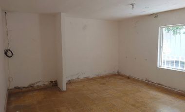 Rento casa en La Republica a 4 cuadras de Lazaro Cardenas, Monterrey