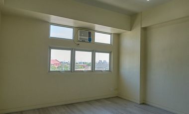 HOLLANDPARK4XT3: For Rent Semi Furnished Studio at Holland Park Binan Laguna