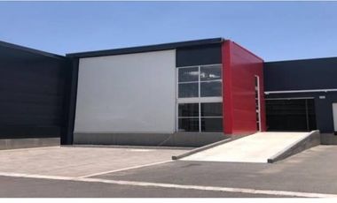 Bodega en Venta 500 m a 5 minutos del Aeropuerto en conjunto Cerrado Vigilancia 24/7