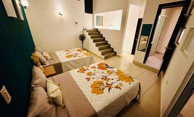 Venta de CASA LOS LAURELES con ALBERCA TOTALMENTE EQUIPADA con calefacción, servicios y amueblada.