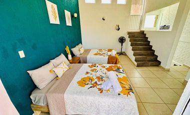 Venta de CASA LOS LAURELES con ALBERCA TOTALMENTE EQUIPADA con calefacción, servicios y amueblada.