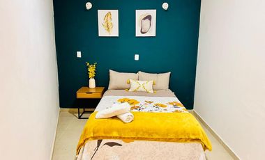 Venta de CASA LOS LAURELES con ALBERCA TOTALMENTE EQUIPADA con calefacción, servicios y amueblada.