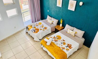 Venta de CASA LOS LAURELES con ALBERCA TOTALMENTE EQUIPADA con calefacción, servicios y amueblada.