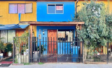 Se vende casa de dos pisos en Rauco, 2 piezas 1 baño