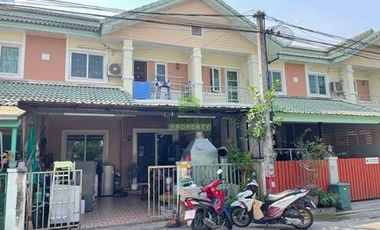 หมู่บ้านสินทรัพย์ ธัญบุรี ปทุมธานี ขายด่วน ทาวน์เฮ้าส์ 2 ชั้น เนื้อที่ 24 ตร.ว การเดินทางสะดวก พร้อมอยู่