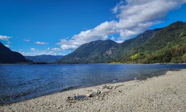 Exclusiva Parcela de 5000m2 en condominio con acceso al Lago Colico