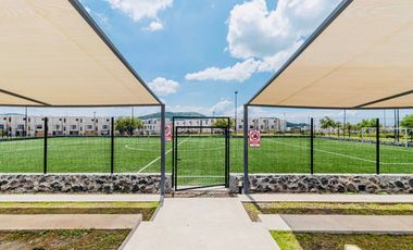 CASA EN VENTA EN XOCHITEPEC, MORELOS; MEX. 3 RECÁMARAS, ALBERCA, PET PARK, MULTI CANCHAS.