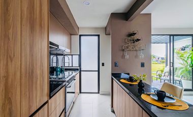 CASA EN VENTA EN XOCHITEPEC, MORELOS; MEX. 3 RECÁMARAS, ALBERCA, PET PARK, MULTI CANCHAS.