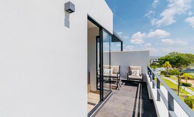 CASA EN VENTA EN XOCHITEPEC, MORELOS; MEX. 3 RECÁMARAS, ALBERCA, PET PARK, MULTI CANCHAS.