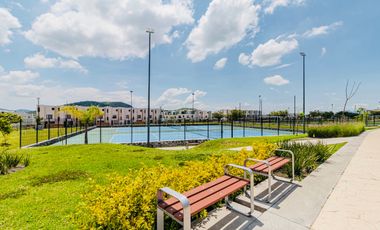 CASA EN VENTA EN XOCHITEPEC, MORELOS; MEX. 3 RECÁMARAS, ALBERCA, PET PARK, MULTI CANCHAS.