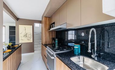 CASA EN VENTA EN XOCHITEPEC, MORELOS; MEX. 3 RECÁMARAS, ALBERCA, PET PARK, MULTI CANCHAS.