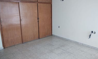VENTA DE CASA EN CHAPULTEPEC NORTE, 4 RECAMARAS AMPLIAS, A UNA CUADRA DE AV. ACUEDUCTO